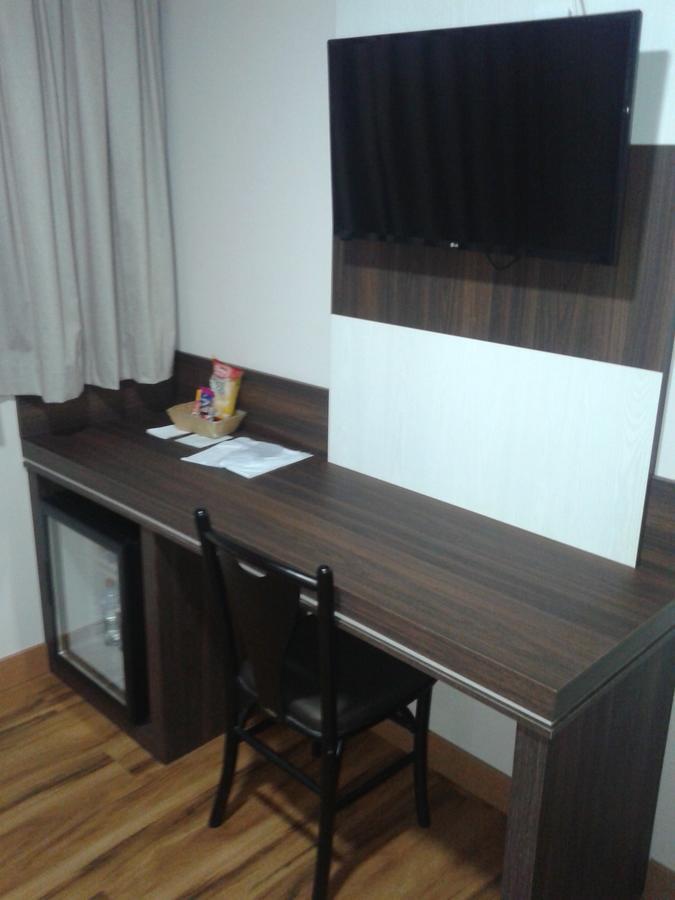 Hotel Maestro Villa Do Lago Toledo 외부 사진